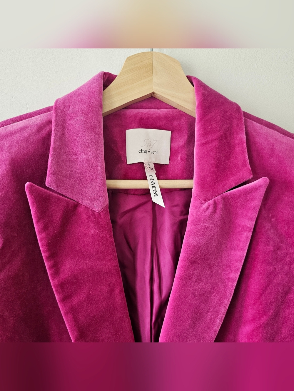 🩷 Cinq A Sept Blazer 🩷 - Picture 3 of 8